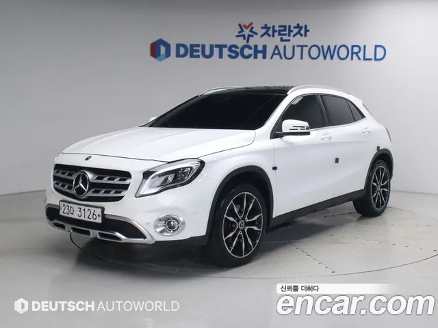 MERCEDES-BENZ GLA-CLASS X156 2019