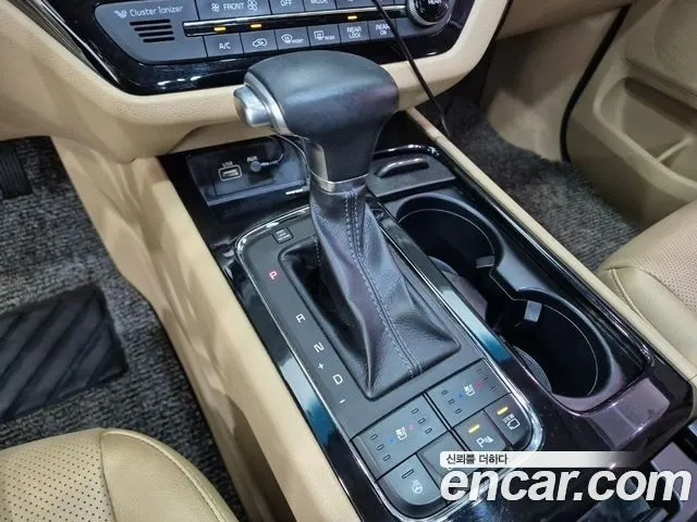 KIA CARNIVAL 2018 — 159 000 км, белый, Корея — под ключ — фото 8