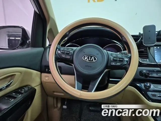 KIA CARNIVAL 2018 — 159 000 км, белый, Корея — под ключ — фото 9