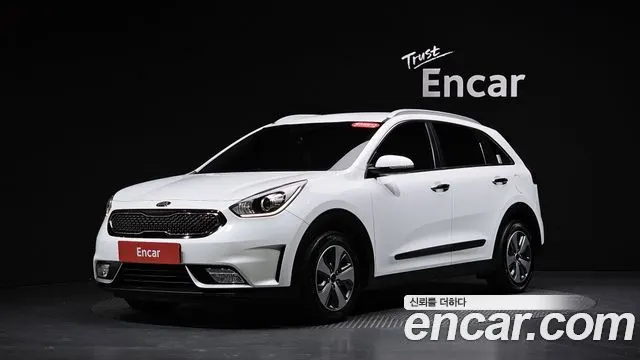KIA NIRO 2018 — 132 541 км, белый, Корея — под ключ — фото 11