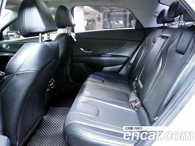 HYUNDAI AVANTE HYBRID 2021 — 106 974 км, серебристо-серый, Корея — под ключ — фото 6