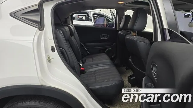 HONDA HR-V 2016 — 98 583 км, белый, Корея — под ключ — фото 12