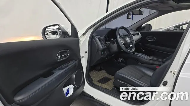 HONDA HR-V 2016 — 98 583 км, белый, Корея — под ключ — фото 10