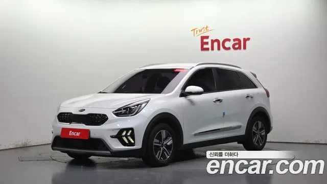 KIA NIRO 2020 — 97 351 км, белый, Корея — под ключ — фото 1