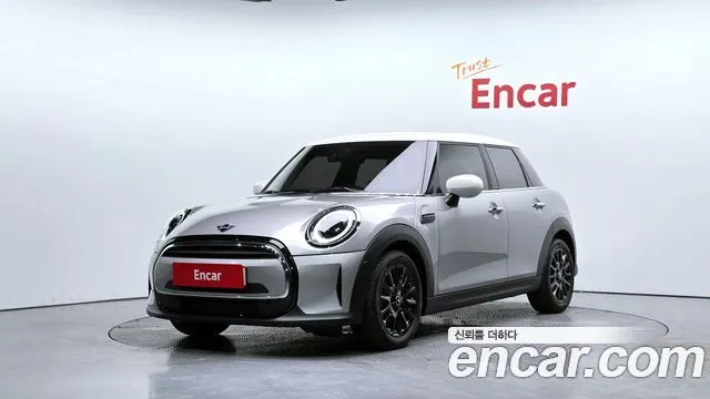 MINI COOPER 2024 — 18 836 км, серебристо-серый, Корея — под ключ — фото 1