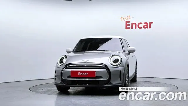 MINI COOPER 2024 — 18 836 км, серебристо-серый, Корея — под ключ — фото 3