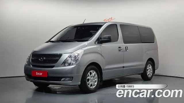 HYUNDAI GRAND STAREX 2011 — 85 691 км, серебристый, Корея — под ключ — фото 1