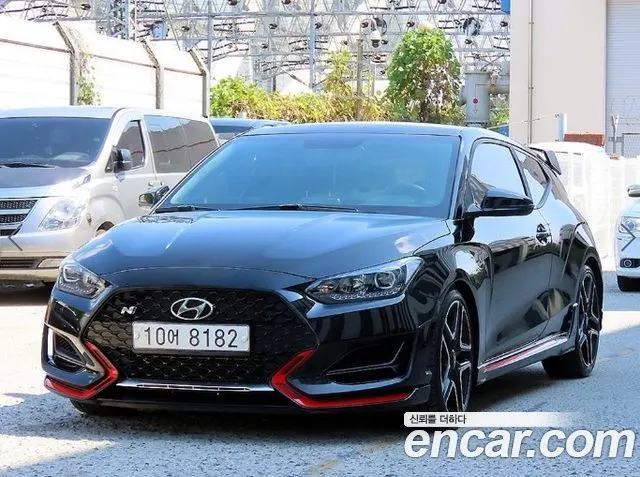 HYUNDAI VELOSTER 2019 — 116 605 км, чёрный, Корея — под ключ — фото 1