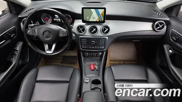 MERCEDES-BENZ GLA-CLASS X156 2016 — 99 385 км, белый, Корея — под ключ — фото 7
