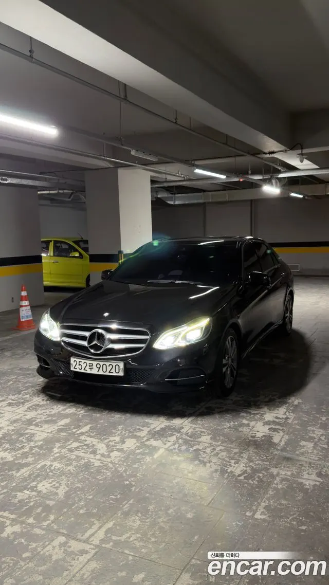 MERCEDES-BENZ E-CLASS W212 2014 — 153 313 км, чёрный, Корея — под ключ — фото 1