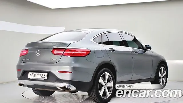 MERCEDES-BENZ GLC-CLASS X253 2019 — 112 584 км, серый, Корея — под ключ — фото 4