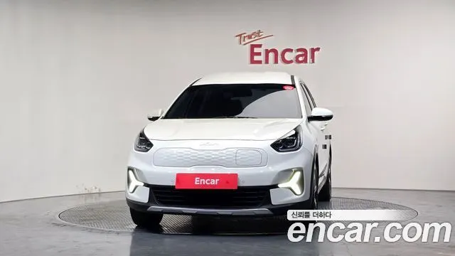 KIA NIRO PLUS 2023 — 137 327 км, белый, Корея — под ключ — фото 3