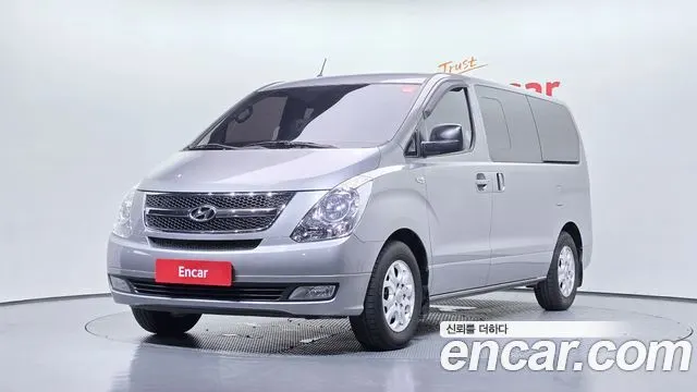 HYUNDAI GRAND STAREX 2013 — 162 707 км, серебристо-серый, Корея — под ключ — фото 1