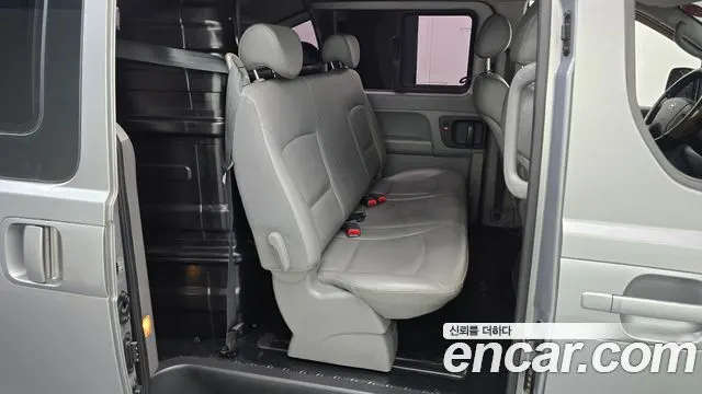 HYUNDAI GRAND STAREX 2013 — 162 707 км, серебристо-серый, Корея — под ключ — фото 11