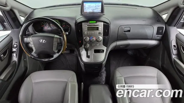HYUNDAI GRAND STAREX 2013 — 162 707 км, серебристо-серый, Корея — под ключ — фото 7