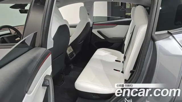 TESLA MODEL Y 2025 — 16 498 км, серебристо-серый, Корея — под ключ — фото 11