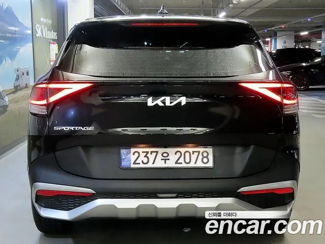 KIA SPORTAGE 2024 — 4 000 км, чёрный, Корея — под ключ — фото 4