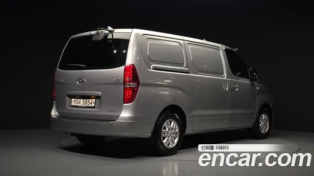 HYUNDAI GRAND STAREX 2019 — 191 509 км, серебристо-серый, Корея — под ключ — фото 2