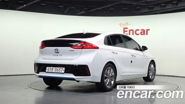 HYUNDAI IONIQ HYBRID 2017 — 202 210 км, белый, Корея — под ключ — фото 2