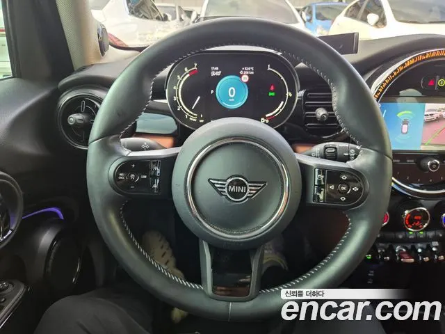 MINI COOPER S 2024 — 22 447 км, тёмно-зелёный, Корея — под ключ — фото 4