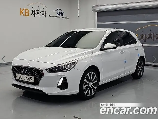 HYUNDAI I30 2018 — 115 839 км, белый, Корея — под ключ — фото 12