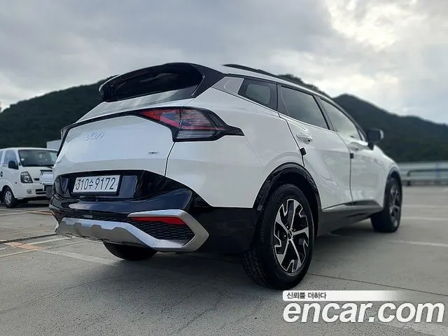KIA SPORTAGE HYBRID 2024 — 10 523 км, белый, Корея — под ключ — фото 8