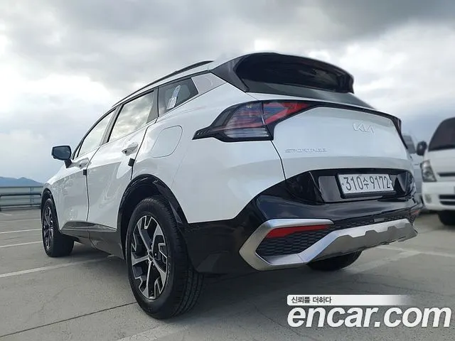 KIA SPORTAGE HYBRID 2024 — 10 523 км, белый, Корея — под ключ — фото 9