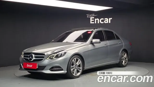 MERCEDES-BENZ E-CLASS W212 2015 — 202 225 км, серебристо-серый, Корея — под ключ — фото 1