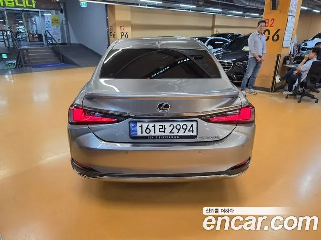 LEXUS ES300H 2026 — 7 565 км, светло-золотистый, Корея — под ключ — фото 4