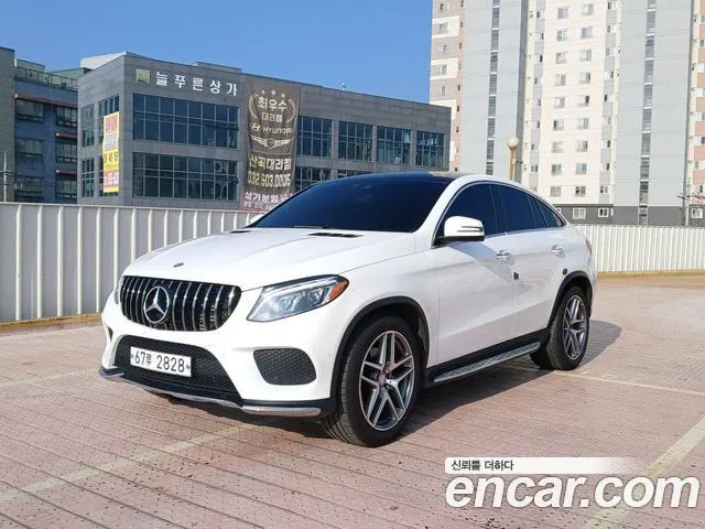MERCEDES-BENZ GLE-CLASS W166 2017 — 184 000 км, белый, Корея — под ключ — фото 1