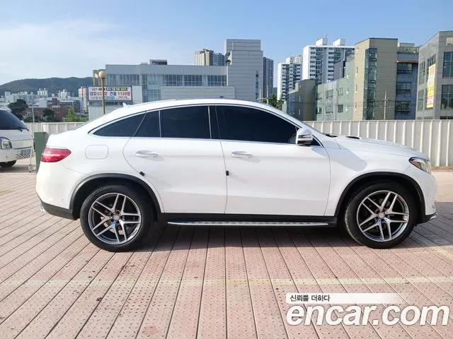 MERCEDES-BENZ GLE-CLASS W166 2017 — 184 000 км, белый, Корея — под ключ — фото 6