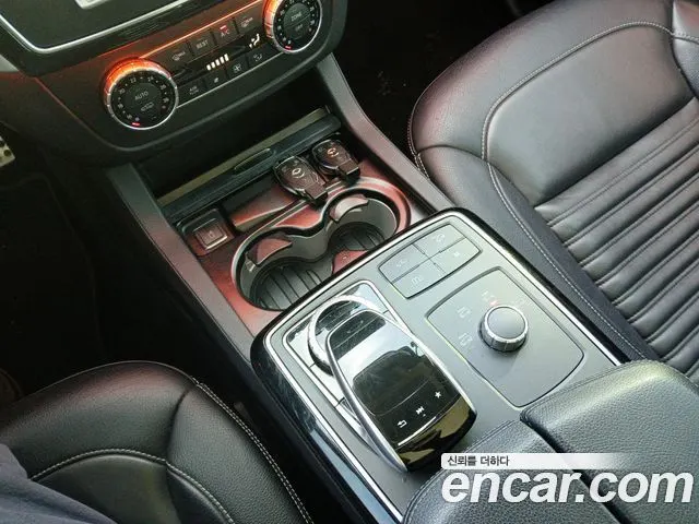 MERCEDES-BENZ GLE-CLASS W166 2017 — 184 000 км, белый, Корея — под ключ — фото 9