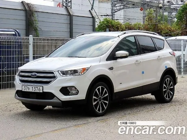 FORD KUGA 2017 — 88 239 км, белый, Корея — под ключ — фото 2