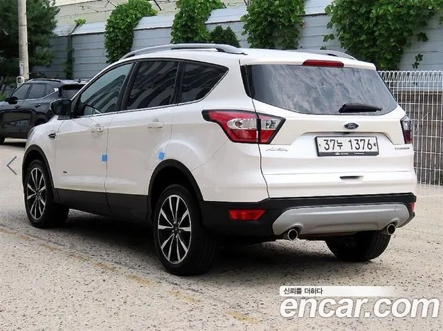 FORD KUGA 2017 — 88 239 км, белый, Корея — под ключ — фото 3