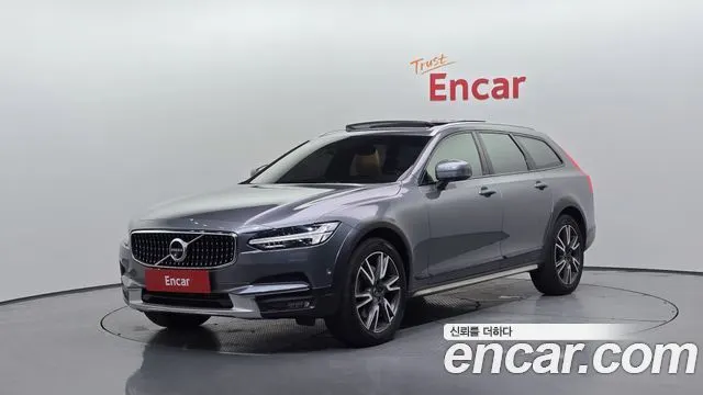 VOLVO V90 CROSS COUNTRY 2019 — 98 073 км, серый, Корея — под ключ — фото 1