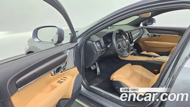 VOLVO V90 CROSS COUNTRY 2019 — 98 073 км, серый, Корея — под ключ — фото 10