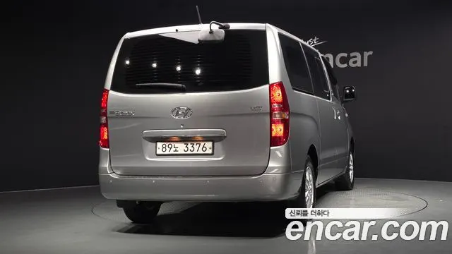 HYUNDAI GRAND STAREX 2019 — 17 672 км, серебристый, Корея — под ключ — фото 4