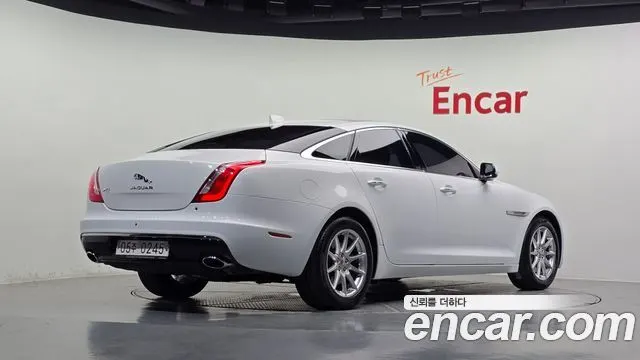 JAGUAR XJ — из Кореи под ключ