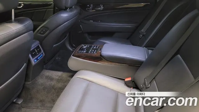 HYUNDAI EQUUS 2015 — 203 000 км, серебристо-серый, Корея — под ключ — фото 3