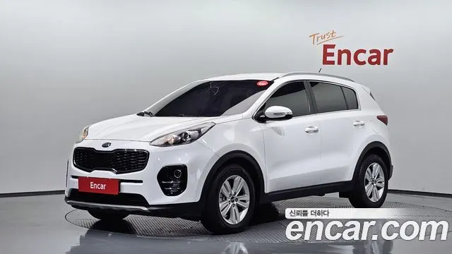 KIA SPORTAGE 2018 — 173 589 км, белый, Корея — под ключ — фото 1
