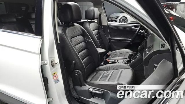 VOLKSWAGEN TIGUAN ALLSPACE 2020 — 39 855 км, Корея — под ключ — фото 11