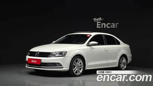 VOLKSWAGEN JETTA 2015 — 210 087 км, белый, Корея — под ключ — фото 1