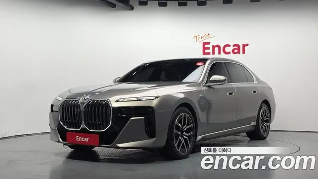 BMW 7 SERIES 2023 — 39 725 км, светло-золотистый, Корея — под ключ — фото 1