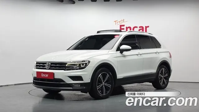 VOLKSWAGEN TIGUAN 2020 — 119 174 км, белый, Корея — под ключ — фото 1