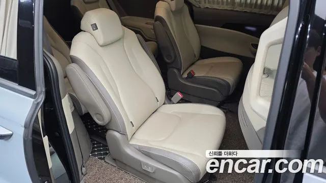 KIA CARNIVAL 2021 — 92 315 км, светло-серебристый, Корея — под ключ — фото 12