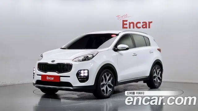 KIA SPORTAGE 2018 — 149 805 км, белый, Корея — под ключ — фото 1