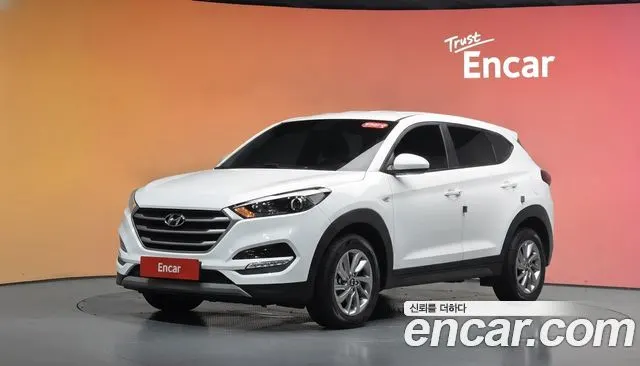 HYUNDAI TUCSON 2018 — 164 075 км, белый, Корея — под ключ — фото 2