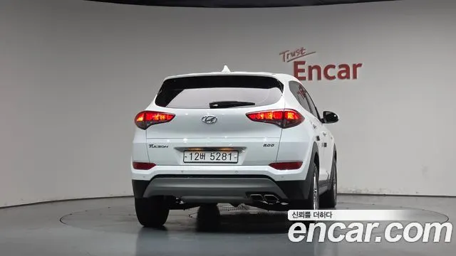 HYUNDAI TUCSON 2018 — 164 075 км, белый, Корея — под ключ — фото 4