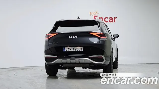KIA SPORTAGE HYBRID 2023 — 112 782 км, серый, Корея — под ключ — фото 4