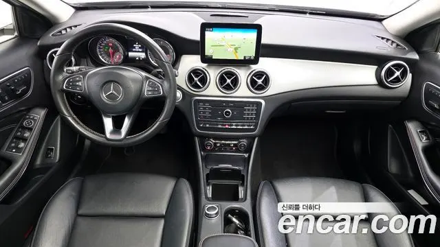 MERCEDES-BENZ GLA-CLASS X156 2017 — 107 433 км, белый, Корея — под ключ — фото 7
